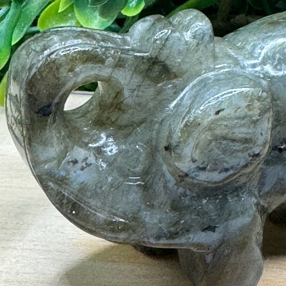 Labarodite Crystal Elephant Carving - Picture 8 of 9